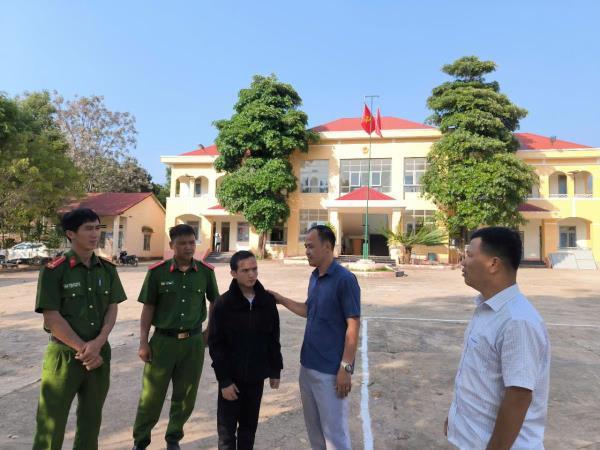 Đưa 3 thanh niên đồng bào dân tộc thiểu số bị lừa sang Campuchia trở về gia đình an toàn