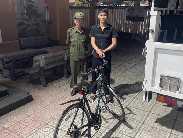 Ngựa quen đường cũ