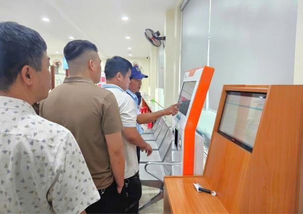 Lượng người làm thủ tục liên quan đến đất đai tại Ngũ Hành Sơn đã hết nóng