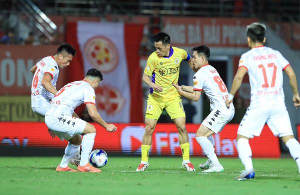 Nhìn lại vòng 18 V.League 2024/25: Tâm trạng