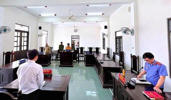 Mua của gian lãnh án tù