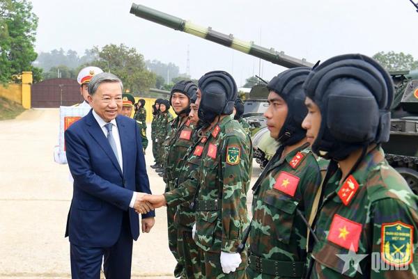 Tổng Bí thư Tô Lâm thăm và làm việc với Binh chủng Tăng thiết giáp