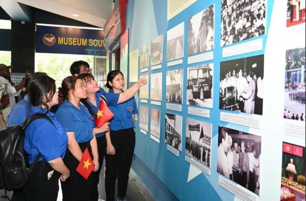 Trưng bày ảnh, tư liệu từ Hiệp định Paris đến Đại thắng mùa Xuân 1975