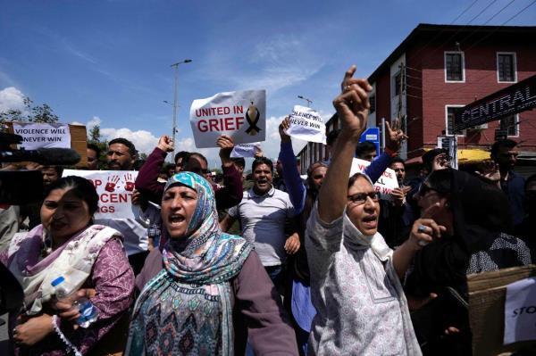 Ấn Độ và Pakistan tiếp tục đấu súng ở khu vực biên giới