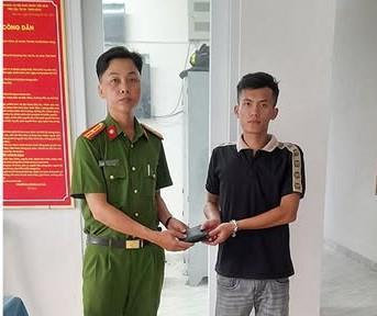 Trả ví cho công dân