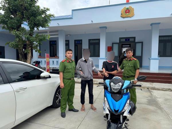 Bắt nóng 2 đối tượng cướp giật