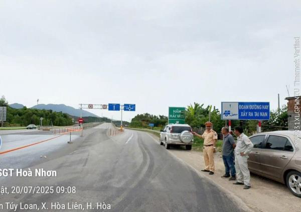 CSGT đề nghị khắc phục ngay bất cập tại cao tốc Hòa Liên-Túy Loan đang thi công