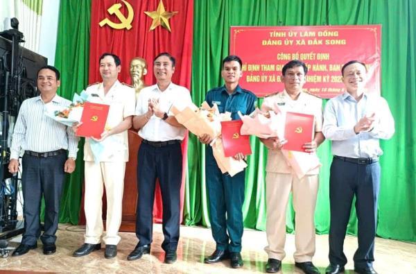 Đảng ủy xã Đắk Song công bố quyết định của Ban Thường vụ Tỉnh ủy Lâm Đồng về công tác cán bộ
