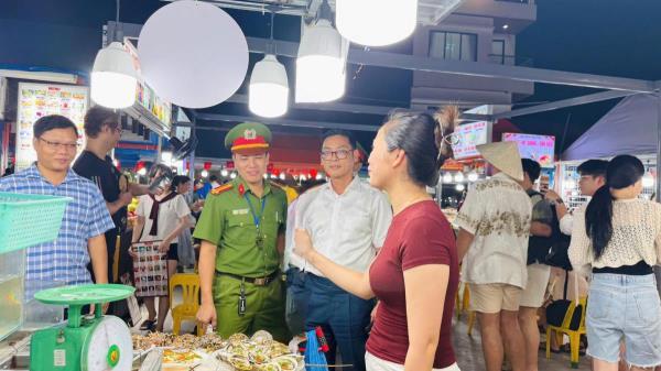 UBND phường An Hải tăng cường kiểm soát, xử lý vi phạm tại Chợ đêm Sơn Trà