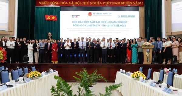 Thúc đẩy gắn kết trong đào tạo và nghiên cứu công nghệ cao, công nghệ chiến lược