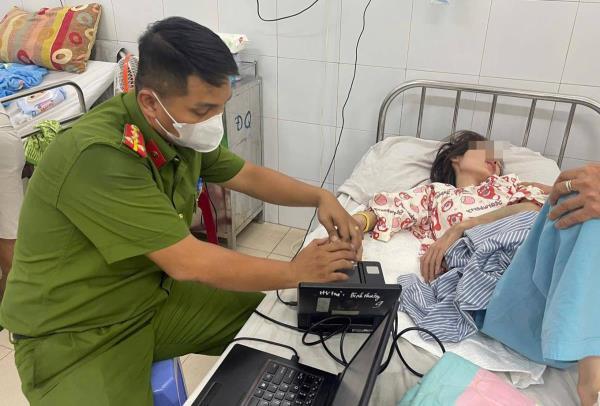 Công an TP Đà Nẵng đến tận giường bệnh làm Căn cước cho bệnh nhân