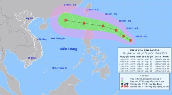 Bão Ragasa có thể giật trên cấp 17, áp sát Biển Đông
