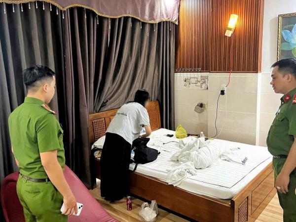 Công an phường Hòa Khánh giải cứu một nữ sinh bị bắt cóc online tại nhà nghỉ