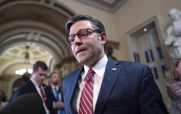 Phản ứng trái chiều của các bên khi Hạ viện Mỹ thông qua gói viện trợ mới