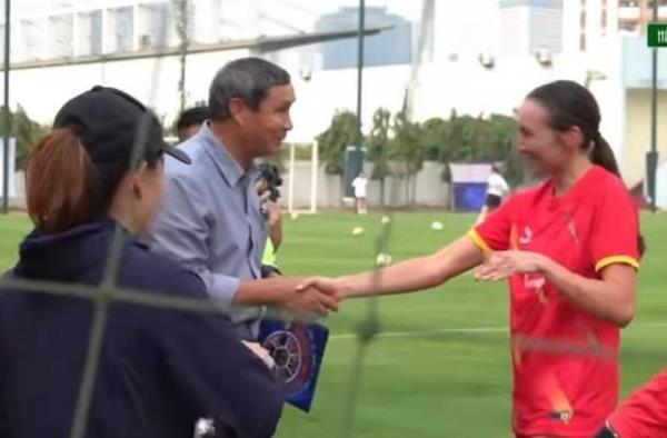 Chớ nghĩ ngủ dậy cũng thắng...