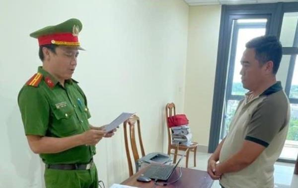 Khởi tố 2 giám đốc mua hóa đơn khống hợp thức cát trôi nổi