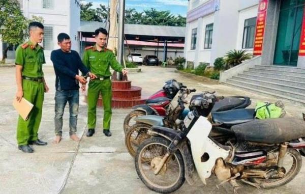 Con nghiện vào rừng kiếm ăn