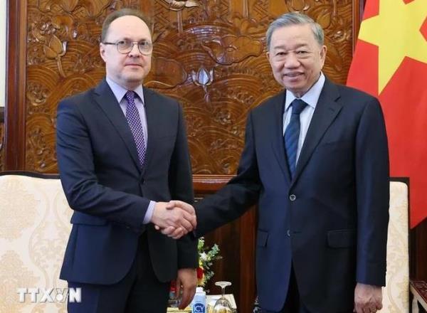 Chủ tịch nước Tô Lâm tiếp Đại sứ Liên bang Nga tại Việt Nam