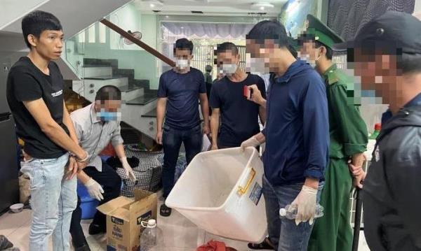 Ông trùm điều chế ma túy dạng thảo mộc sa lưới