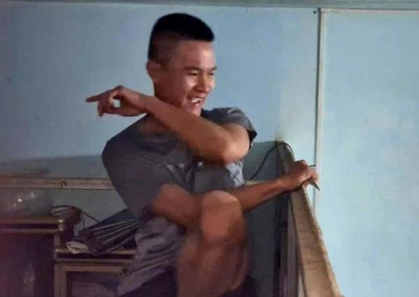 Khống chế đối tượng nghi ngáo đá