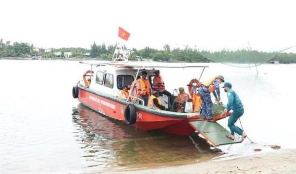 Những chuyến đò ấm áp tình quân dân