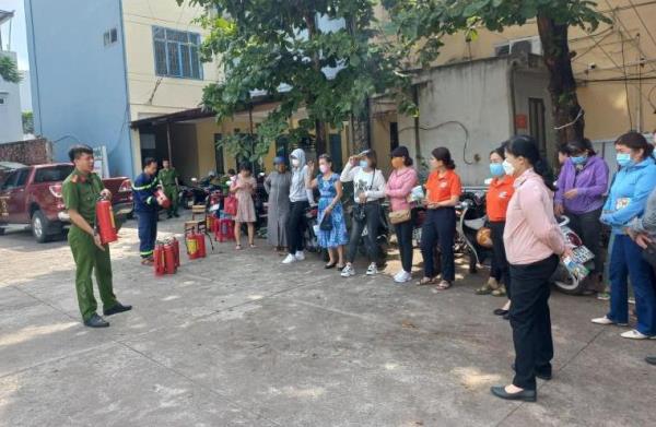 Tuyên truyền phòng cháy chữa cháy cho hội viên phụ nữ