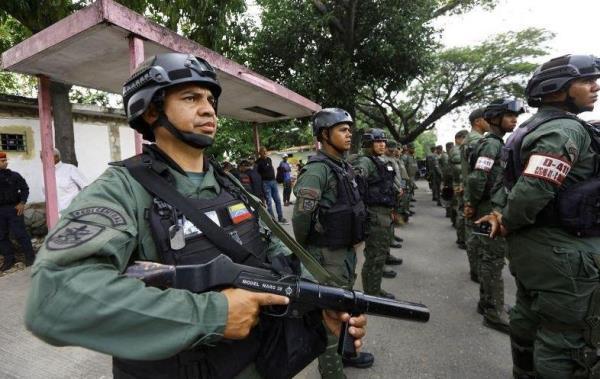 Venezuela triển khai quân quy mô lớn khi tàu chiến Mỹ tiến vào khu vực