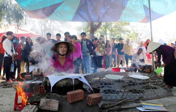 Phụ nữ nông thôn giữ lửa làng nghề