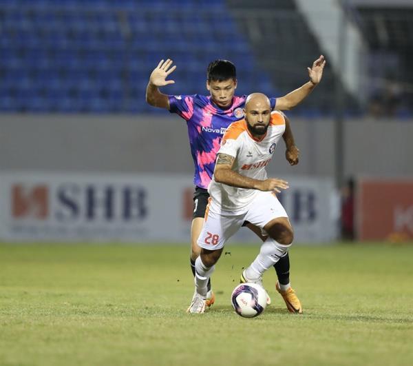 Vòng 25 V. League 2022: Cúp trao tại Hàng Đẫy, vé ngược định ở Thiên Trường?