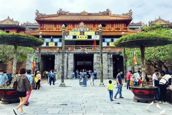 Vì sao du khách Thái Lan đến Huế không vào tham quan Đại Nội?
