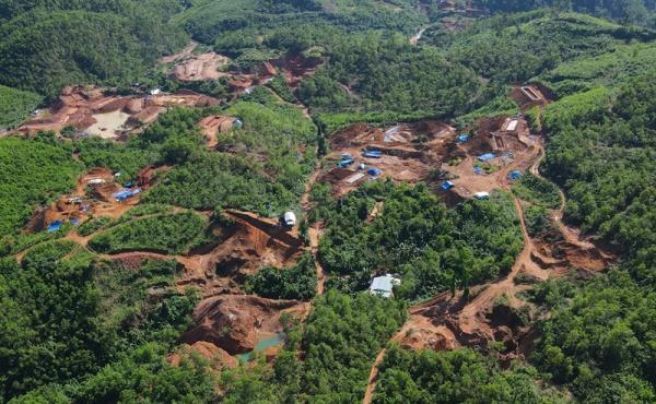 Vàng tặc phá nát Thác Trắng - Bồng Miêu: Có sự bảo kê hay chính quyền bất lực? (Kỳ cuối: khẩn trương đóng cửa mỏ vàng Bồng Miêu)