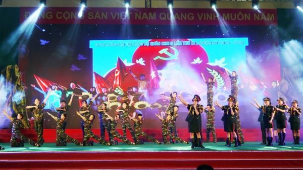 Văn công Quân khu 5: Nghệ sĩ không tách rời chiến sĩ