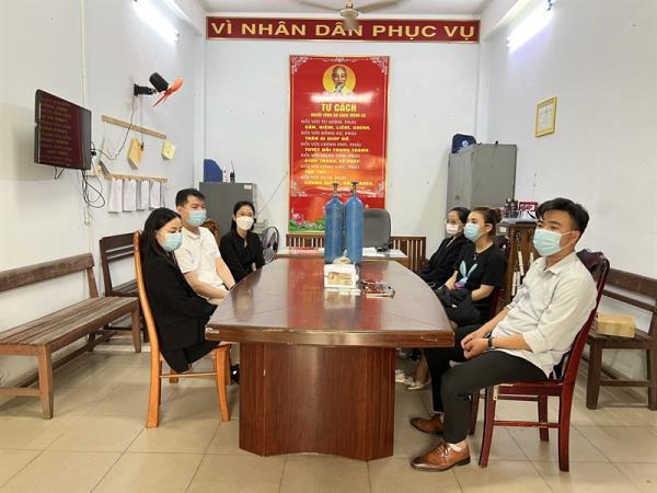 Họp lớp với ma