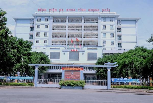 Quảng Ngãi có 61 viên chức y tế xin thôi việc, bỏ việc