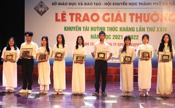 43 học sinh xuất sắc đạt giải thưởng khuyến tài Huỳnh Thúc Kháng lần thứ 24