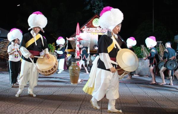 Nghệ sĩ Hàn Quốc tham gia quảng bá văn hóa cồng chiêng Đắk Lắk