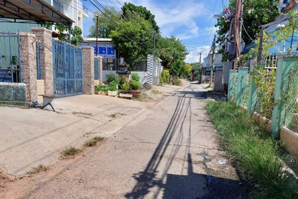 Nhà không số, phố không tên