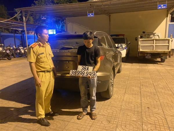 Xử lý nghiêm chủ phương tiện gắn biển giả ngũ 9