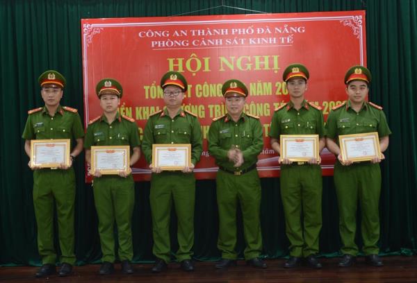 Đấu tranh hiệu quả với tội phạm tham nhũng, kinh tế, buôn lậu