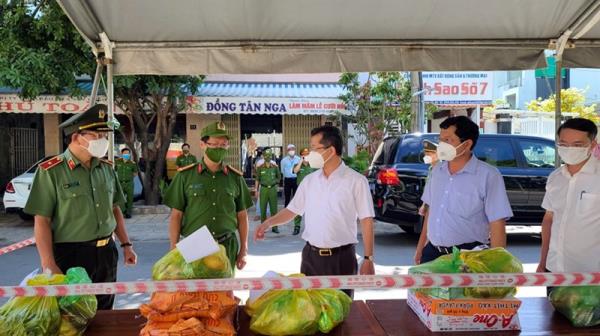 Lấy sự tín nhiệm của nhân dân làm tiêu chí đánh giá uy tín của mỗi tổ chức Đảng