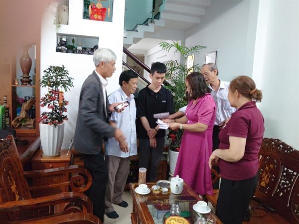 Thanh niên Đà Nẵng nô nức lên đường tòng quân: Mang sức trẻ để phụng sự Tổ quốc, phụng sự nhân dân