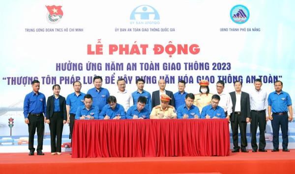 Đẩy mạnh tuyên truyền an toàn giao thông trên các nền tảng mạng xã hội