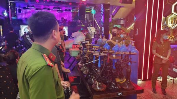 Shisha, bóng cười hết đất sống ở trung tâm Đà Nẵng