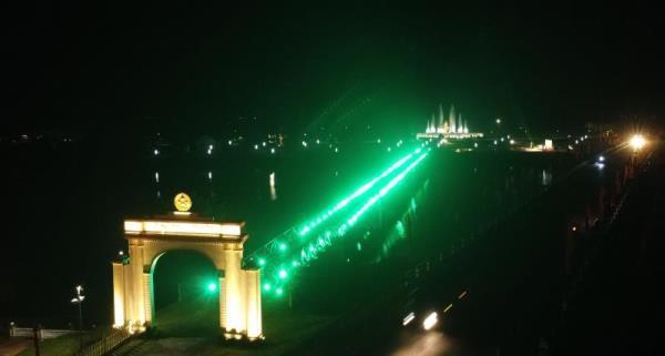 Lan tỏa giá trị hòa bình, hữu nghị tại sự kiện Thắp ánh sáng xanh cầu Hiền Lương