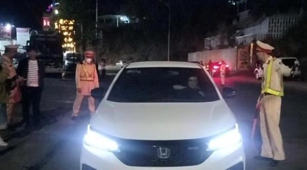 Trắng đêm cùng CSGT Công an Đắk Nông xử lý ma men