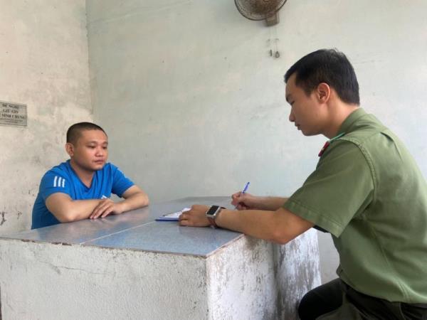 Bắt khẩn cấp đối tượng cầm đầu đường dây sản xuất tiền giả ẩn mình trong trại cai nghiện