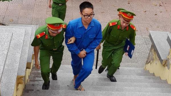 Nam thanh niên đi lừa đảo kiếm tiền gỡ gạc thua bạc qua mạng