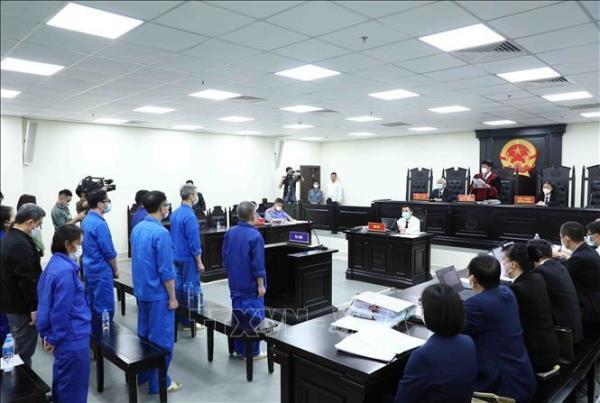 Vụ thông thầu tại Bệnh viện Tim Hà Nội: Các bị cáo gây thiệt hại hơn 53,6 tỷ đồng