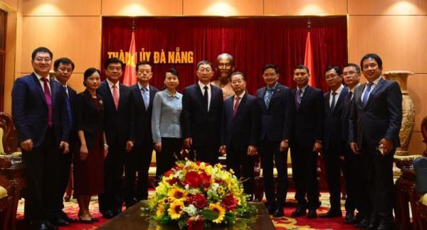 Bí thư Thành ủy Nguyễn Văn Quảng tiếp Bí thư Khu ủy Khu tự trị dân tộc Choang Quảng Tây, Trung Quốc