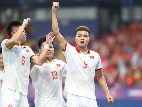 Video bóng đá U22 Việt Nam - U22 Singapore: Áp đảo liên tục, chiếm lĩnh ngôi đầu (SEA Games 32)